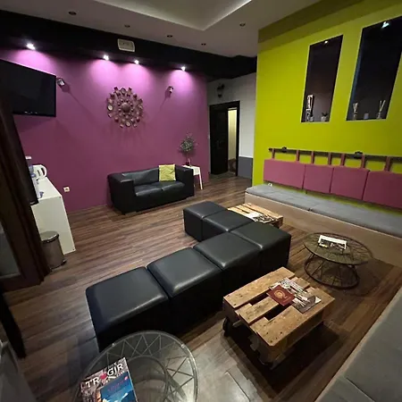 Boutique Square Hostel *