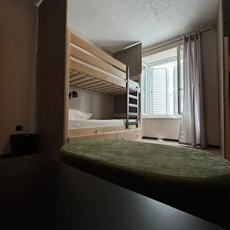 Hostel Boutique Square