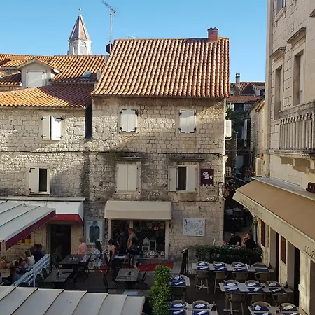 Boutique Square Hostel